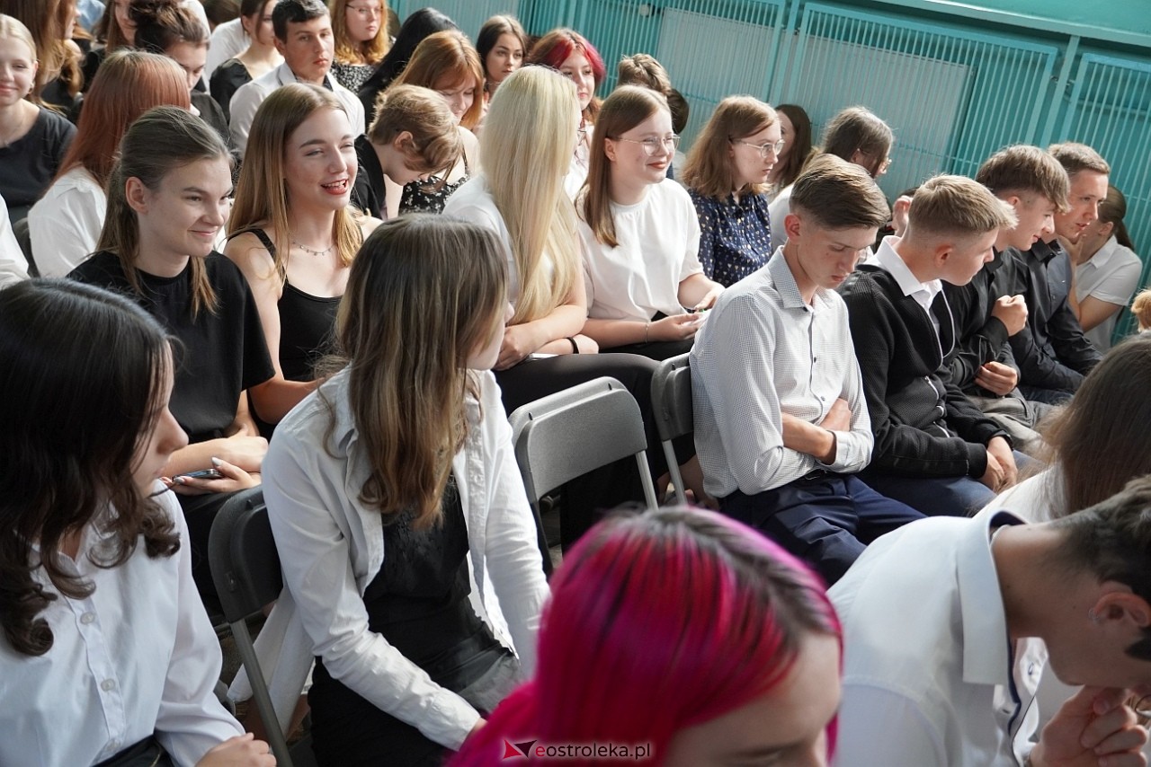 Zakończenie roku szkolnego w Zespole Szkół Zawodowych nr 2 [21.06.2024] - zdjęcie #84 - eOstroleka.pl