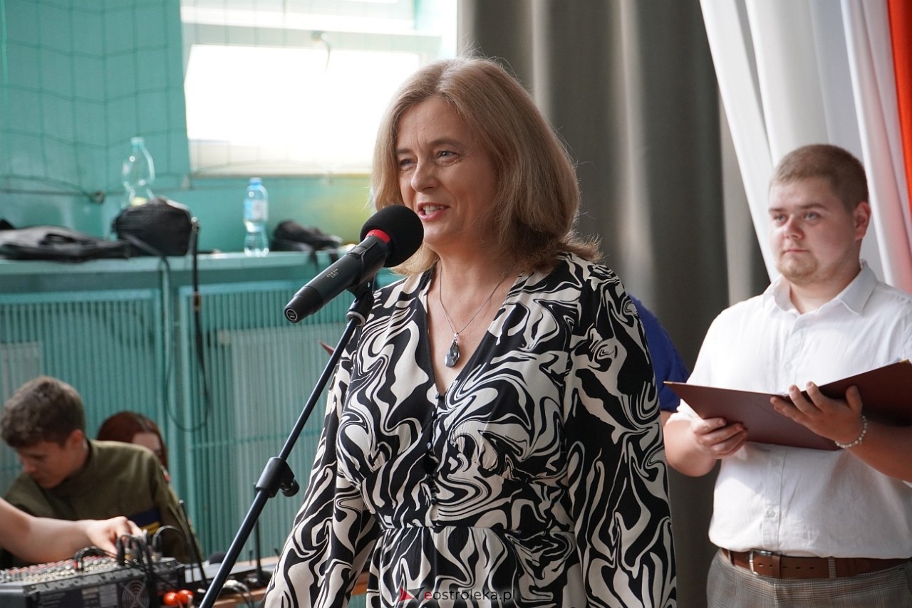 Zakończenie roku szkolnego w Zespole Szkół Zawodowych nr 2 [21.06.2024] - zdjęcie #56 - eOstroleka.pl