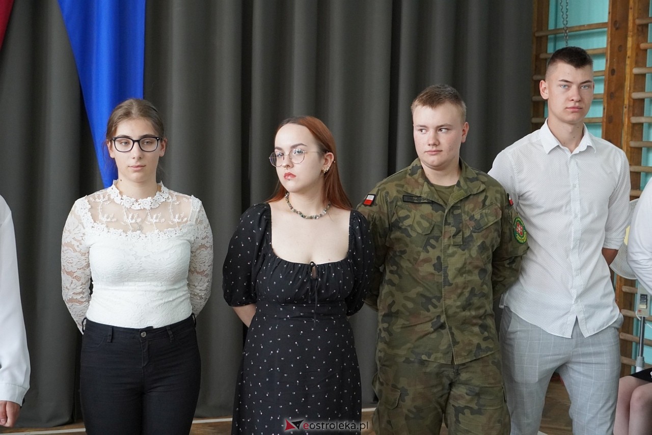 Zakończenie roku szkolnego w Zespole Szkół Zawodowych nr 2 [21.06.2024] - zdjęcie #49 - eOstroleka.pl