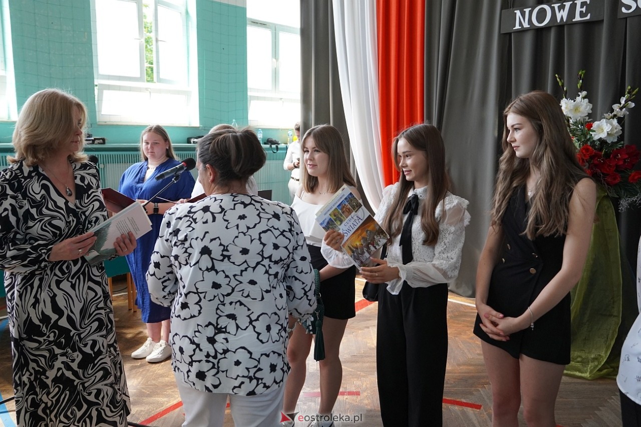 Zakończenie roku szkolnego w Zespole Szkół Zawodowych nr 2 [21.06.2024] - zdjęcie #46 - eOstroleka.pl