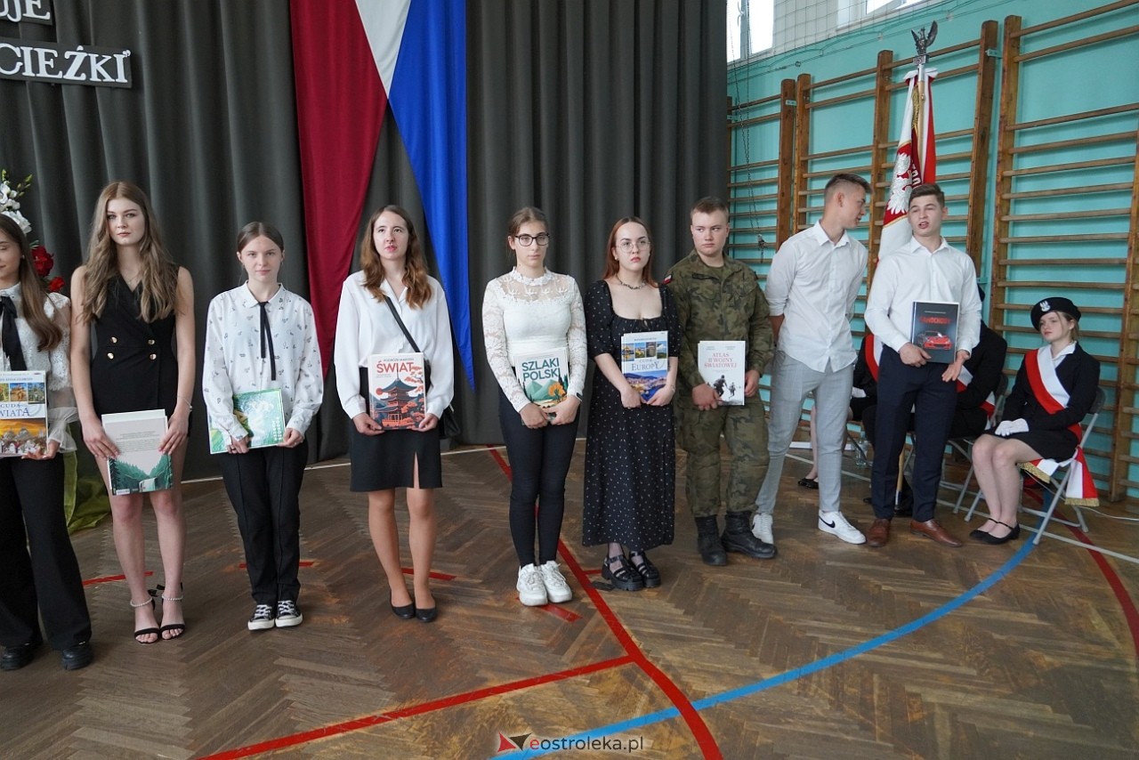 Zakończenie roku szkolnego w Zespole Szkół Zawodowych nr 2 [21.06.2024] - zdjęcie #39 - eOstroleka.pl