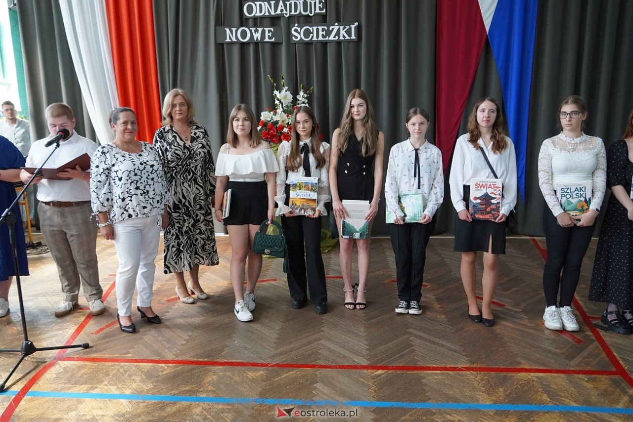 Zakończenie roku szkolnego w Zespole Szkół Zawodowych nr 2 [21.06.2024] - zdjęcie #37 - eOstroleka.pl