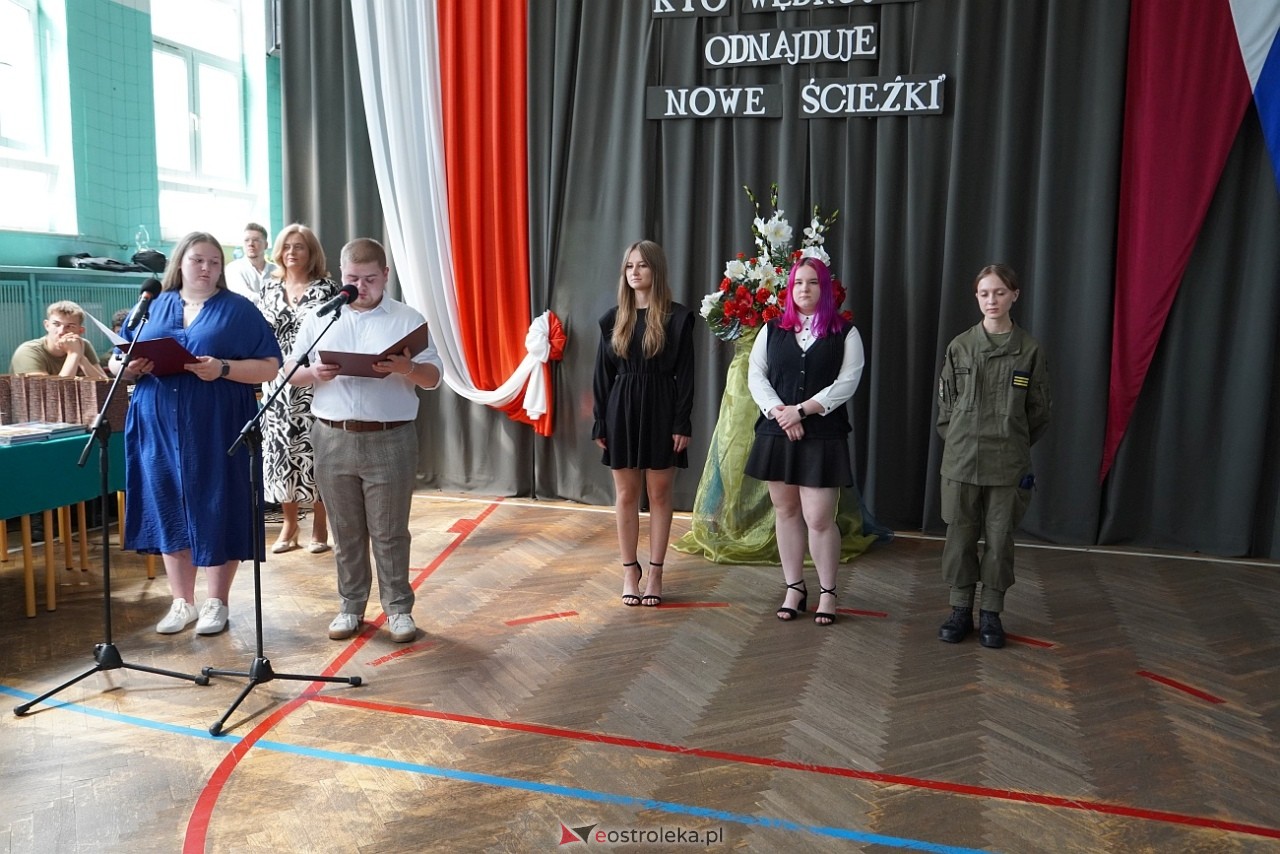 Zakończenie roku szkolnego w Zespole Szkół Zawodowych nr 2 [21.06.2024] - zdjęcie #34 - eOstroleka.pl