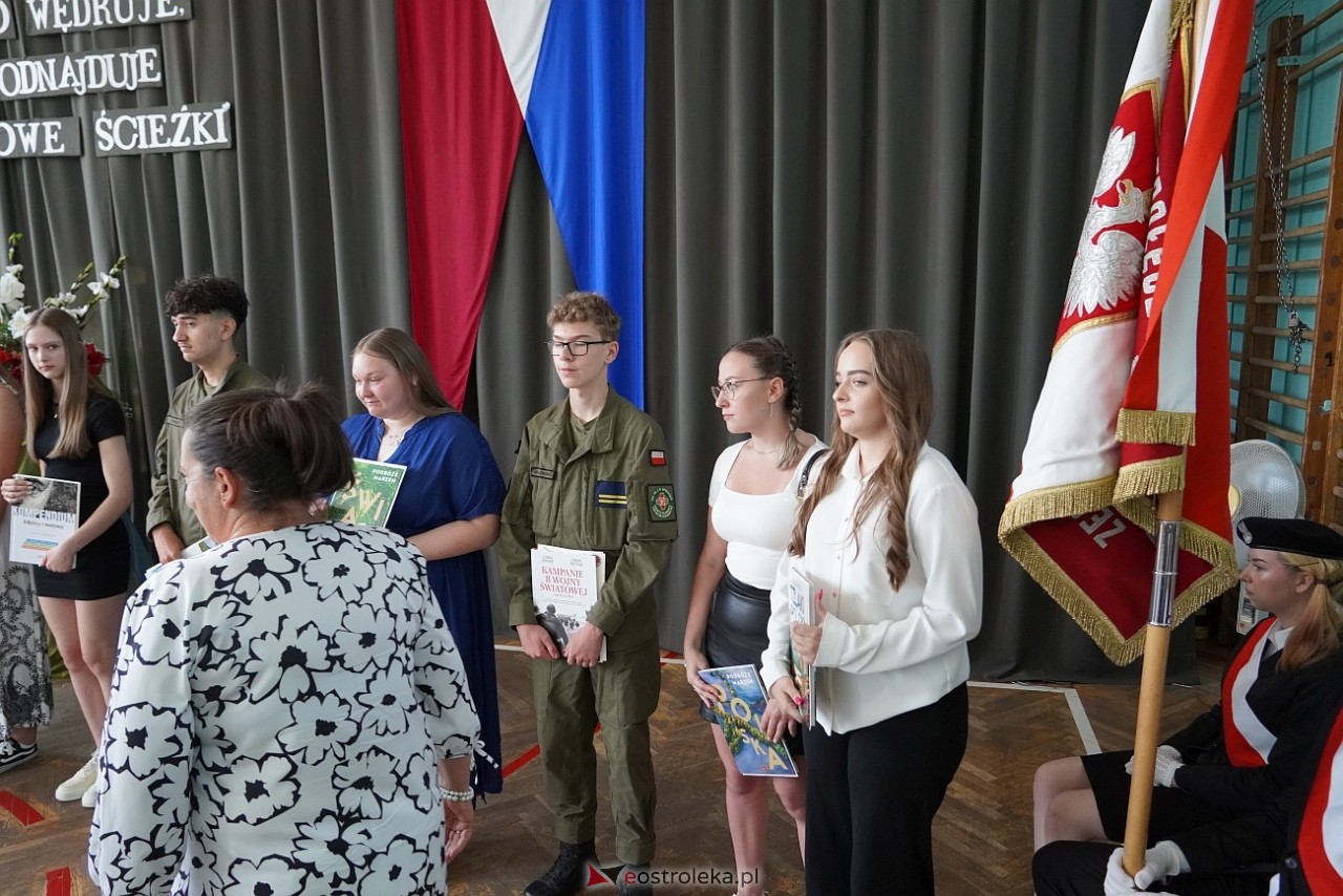 Zakończenie roku szkolnego w Zespole Szkół Zawodowych nr 2 [21.06.2024] - zdjęcie #21 - eOstroleka.pl