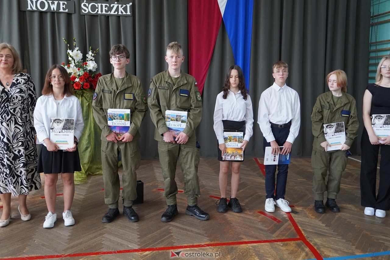 Zakończenie roku szkolnego w Zespole Szkół Zawodowych nr 2 [21.06.2024] - zdjęcie #3 - eOstroleka.pl
