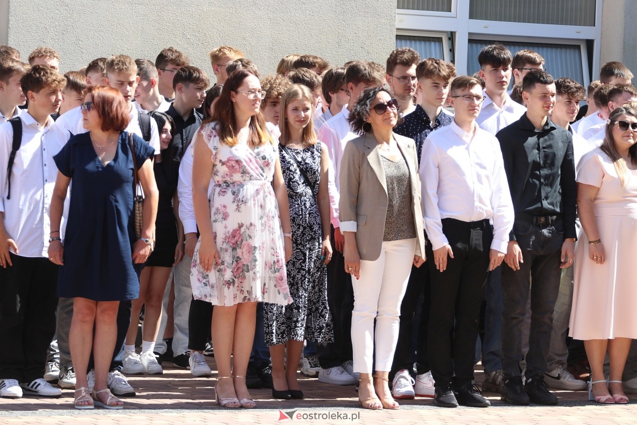 Zakończenie roku szkolnego w Zespole Szkół Zawodowych nr 1 w Ostrołęce [21.06.2024] - zdjęcie #67 - eOstroleka.pl