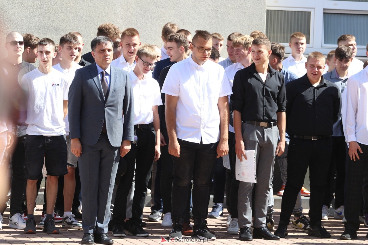 Zakończenie roku szkolnego w Zespole Szkół Zawodowych nr 1 w Ostrołęce [21.06.2024] - zdjęcie #65 - eOstroleka.pl