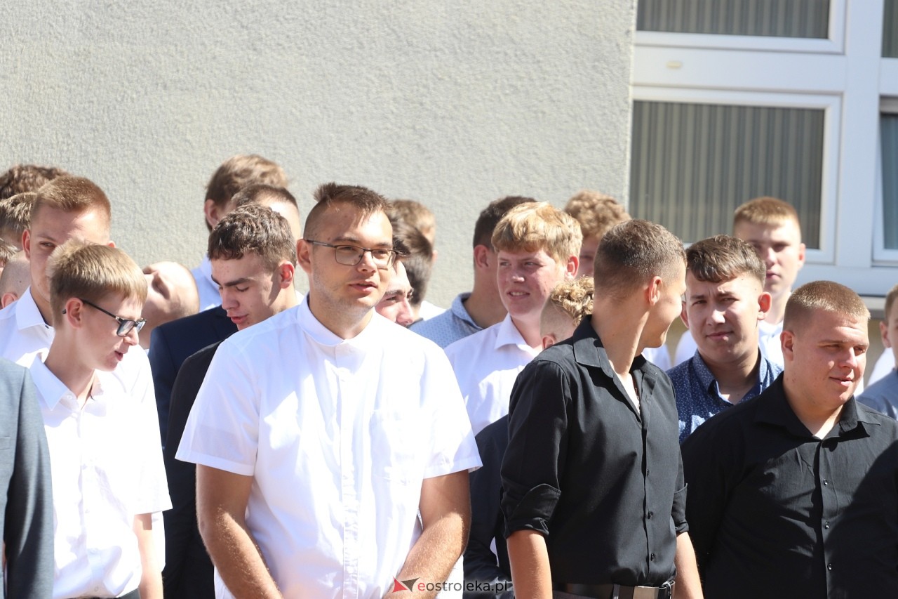 Zakończenie roku szkolnego w Zespole Szkół Zawodowych nr 1 w Ostrołęce [21.06.2024] - zdjęcie #63 - eOstroleka.pl