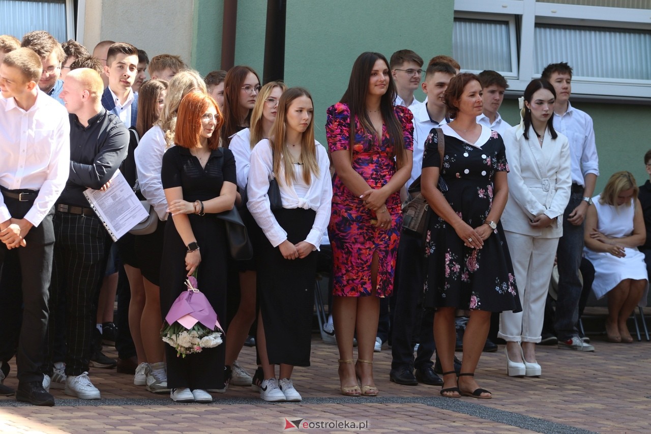 Zakończenie roku szkolnego w Zespole Szkół Zawodowych nr 1 w Ostrołęce [21.06.2024] - zdjęcie #52 - eOstroleka.pl
