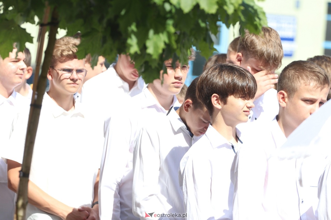 Zakończenie roku szkolnego w Zespole Szkół Zawodowych nr 1 w Ostrołęce [21.06.2024] - zdjęcie #46 - eOstroleka.pl