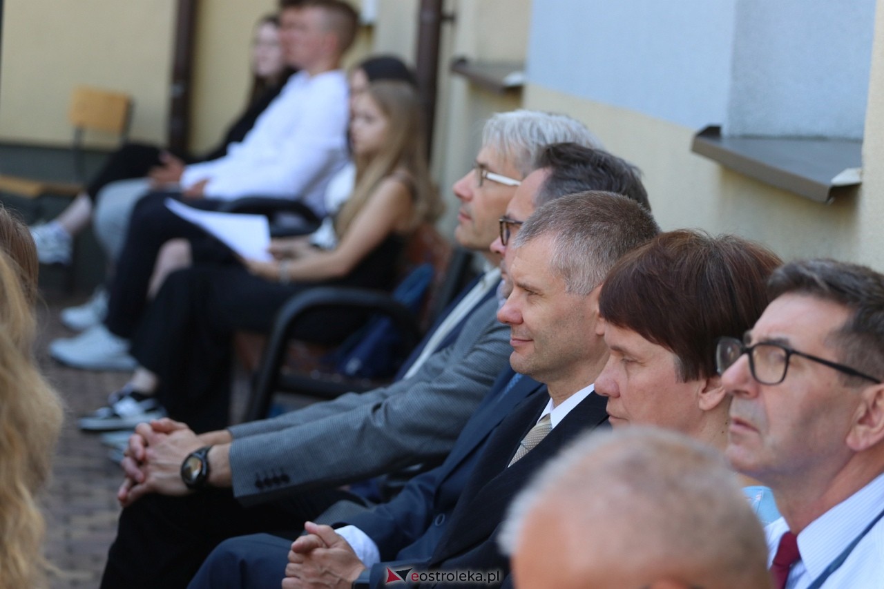 Zakończenie roku szkolnego w Zespole Szkół Zawodowych nr 1 w Ostrołęce [21.06.2024] - zdjęcie #32 - eOstroleka.pl
