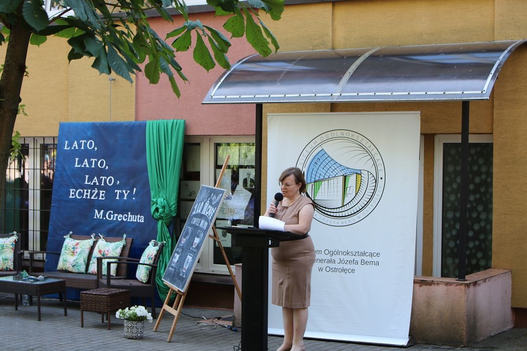 Zakończenie roku szkolnego w I Liceum Ogólnokształcącym w Ostrołęce [21.06.2024] - zdjęcie #16 - eOstroleka.pl