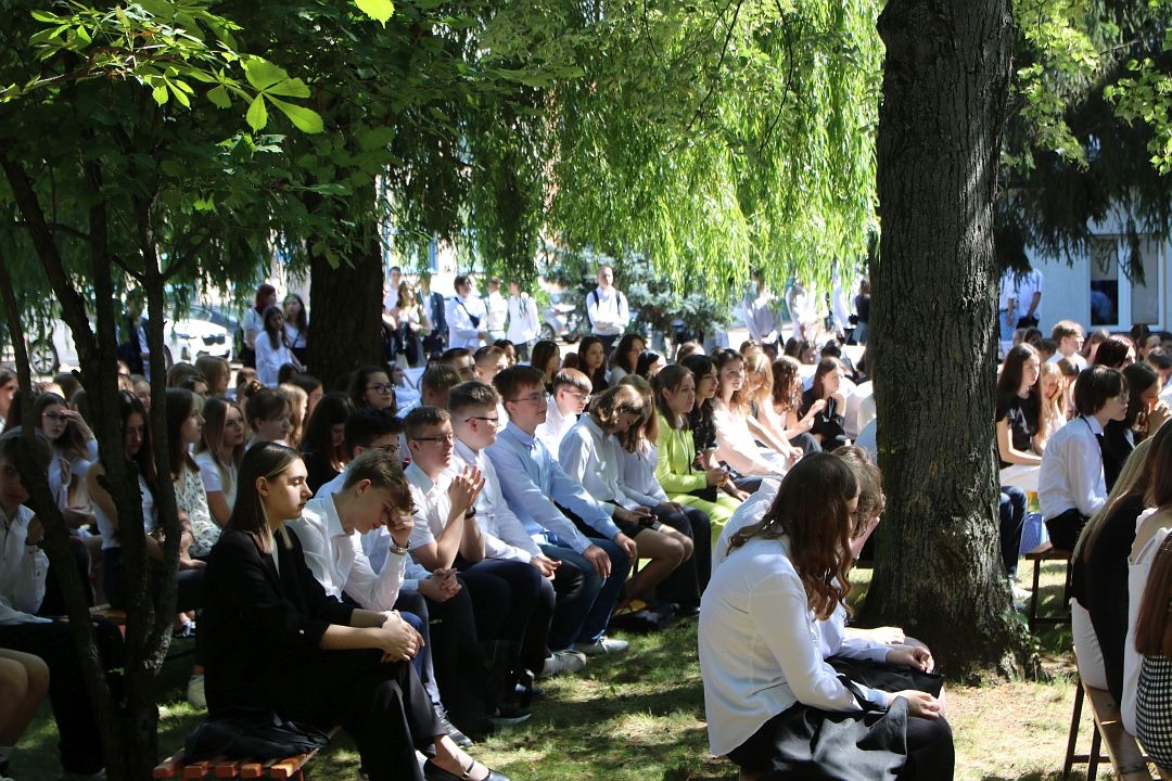 Zakończenie roku szkolnego w I Liceum Ogólnokształcącym w Ostrołęce [21.06.2024] - zdjęcie #13 - eOstroleka.pl
