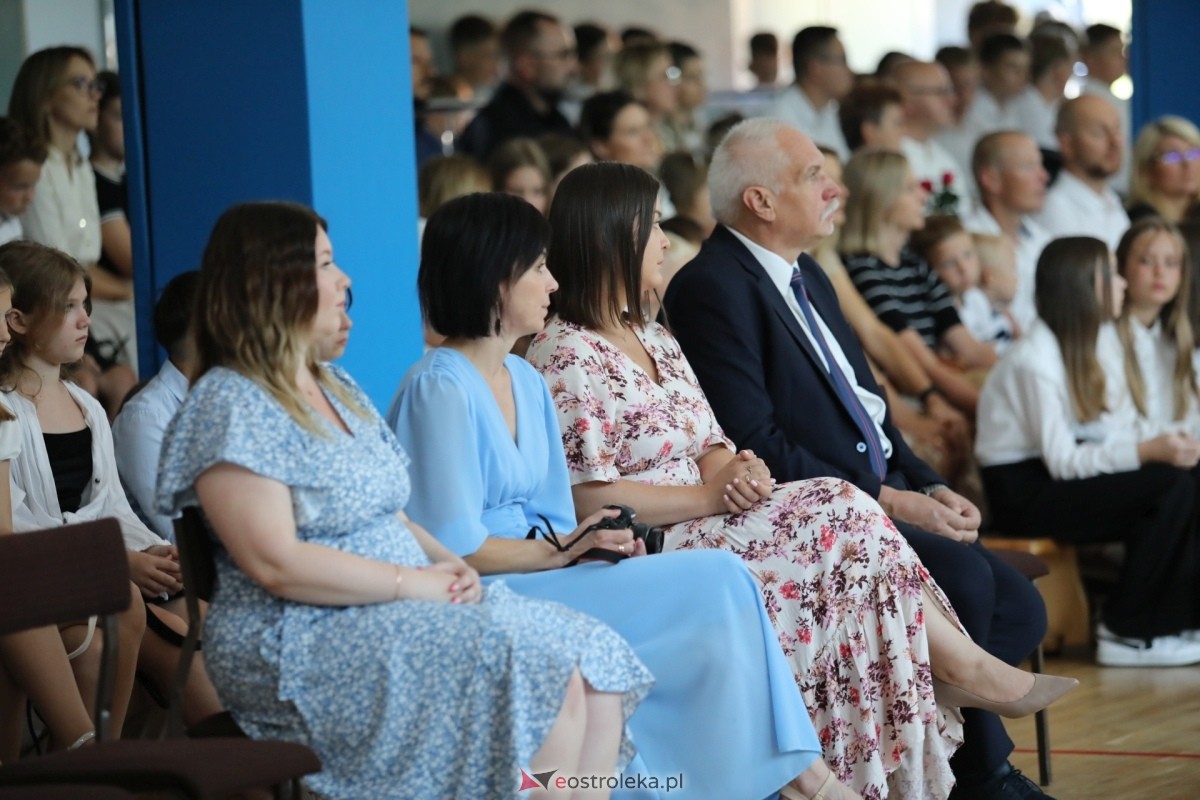 Zakończenie roku szkolnego 2023/2024 w Szkole Podstawowej w Białobieli [21.06.2024] - zdjęcie #56 - eOstroleka.pl