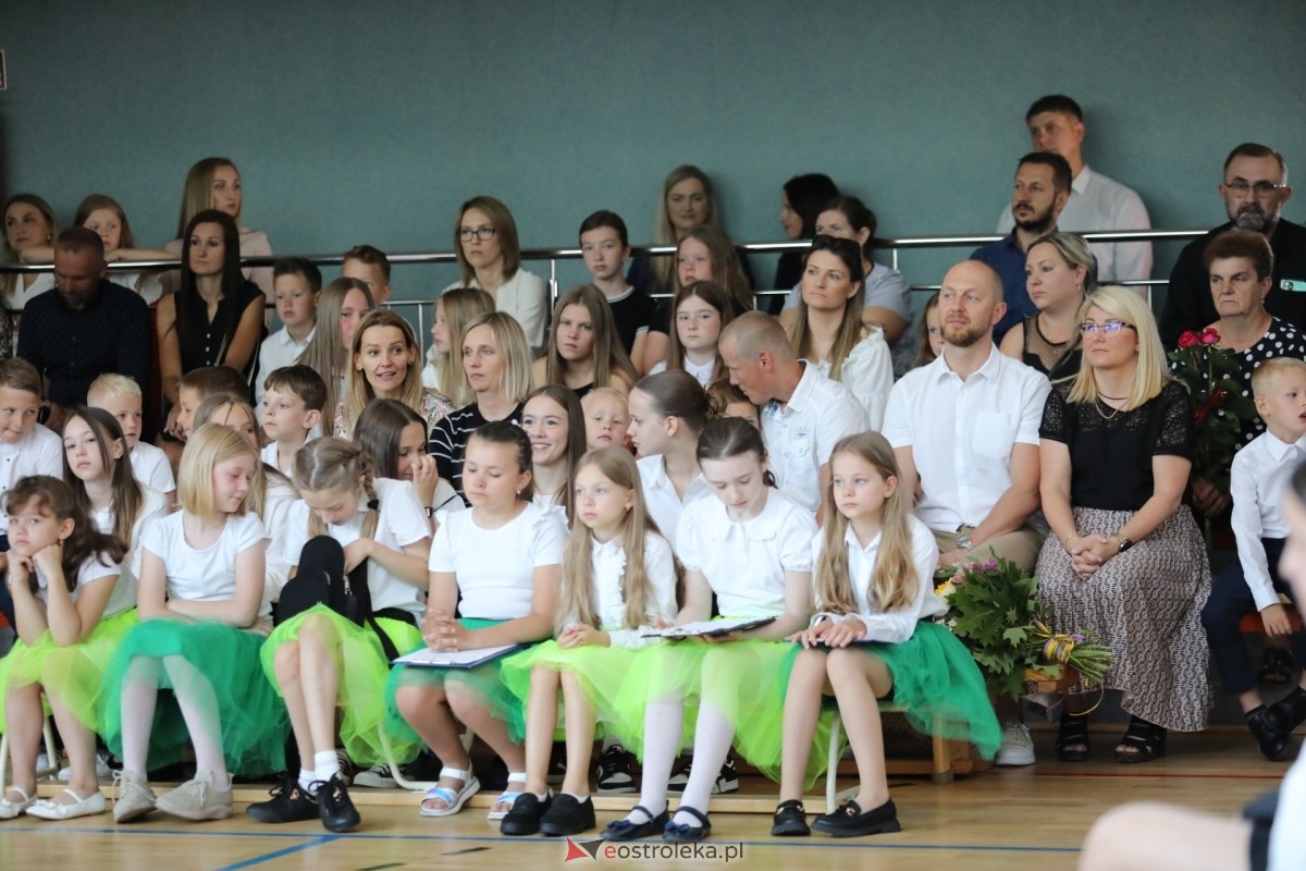 Zakończenie roku szkolnego 2023/2024 w Szkole Podstawowej w Białobieli [21.06.2024] - zdjęcie #47 - eOstroleka.pl