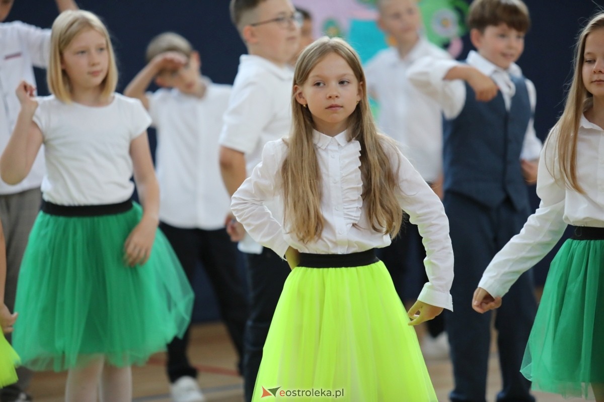 Zakończenie roku szkolnego 2023/2024 w Szkole Podstawowej w Białobieli [21.06.2024] - zdjęcie #8 - eOstroleka.pl