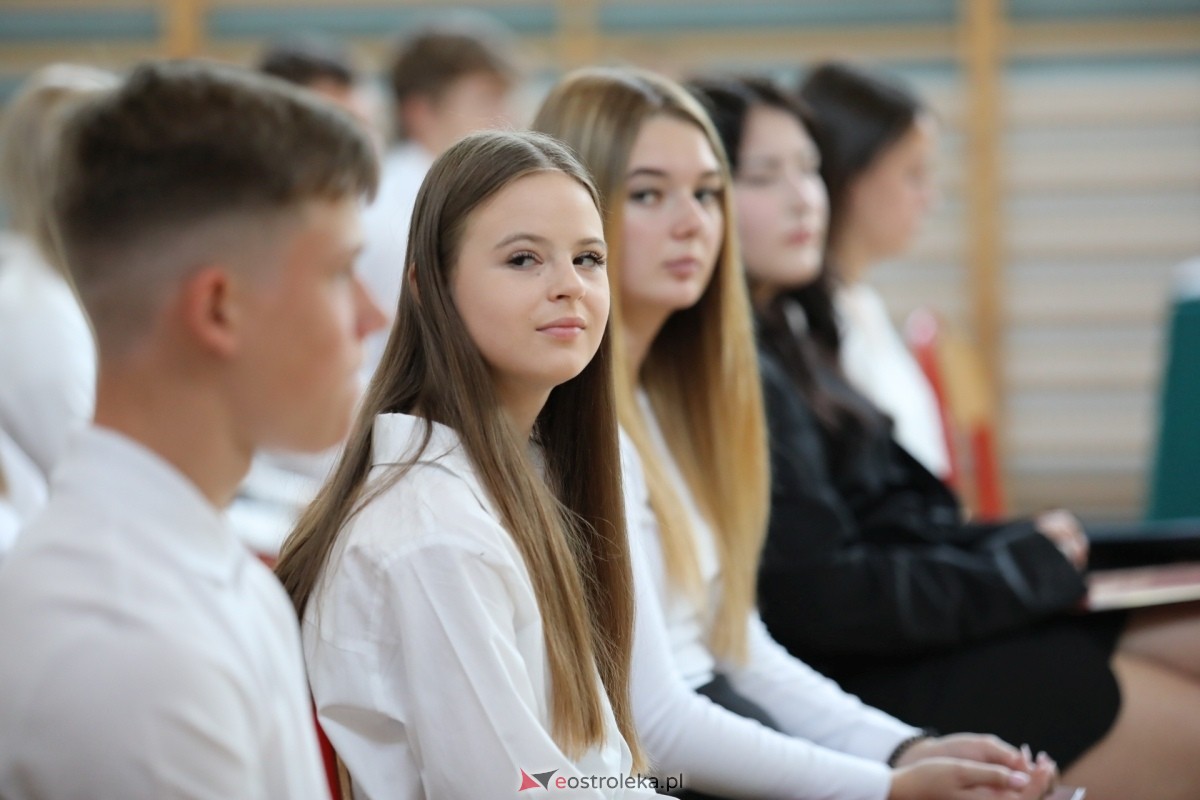 Zakończenie roku szkolnego 2023/2024 w Szkole Podstawowej w Białobieli [21.06.2024] - zdjęcie #2 - eOstroleka.pl