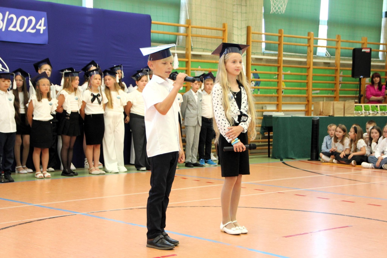 Zakończenie roku szkolnego 2023/24 w Szkole Podstawowej w Rzekuniu [21.06.2024] - zdjęcie #61 - eOstroleka.pl