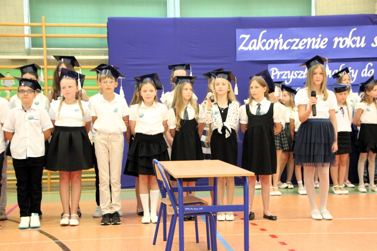 Zakończenie roku szkolnego 2023/24 w Szkole Podstawowej w Rzekuniu [21.06.2024] - zdjęcie #38 - eOstroleka.pl