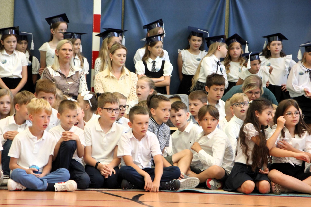 Zakończenie roku szkolnego 2023/24 w Szkole Podstawowej w Rzekuniu [21.06.2024] - zdjęcie #31 - eOstroleka.pl