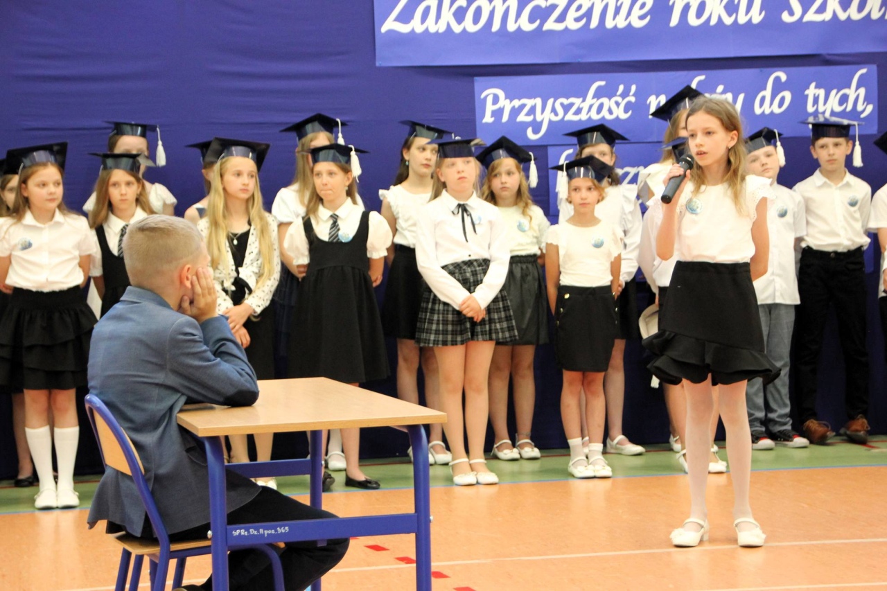 Zakończenie roku szkolnego 2023/24 w Szkole Podstawowej w Rzekuniu [21.06.2024] - zdjęcie #20 - eOstroleka.pl