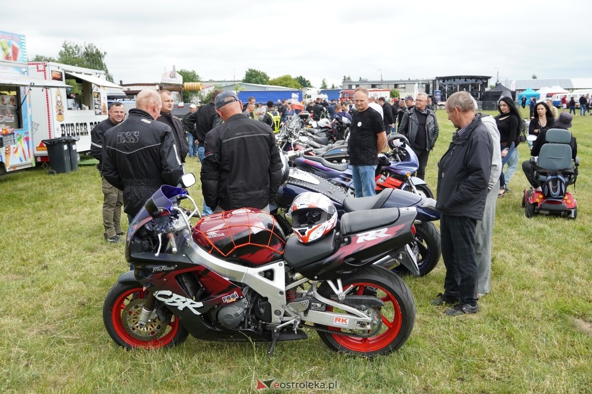 XIII zlot fanów starej motoryzacji w Rzekuniu [22.06.2024] - zdjęcie #216 - eOstroleka.pl