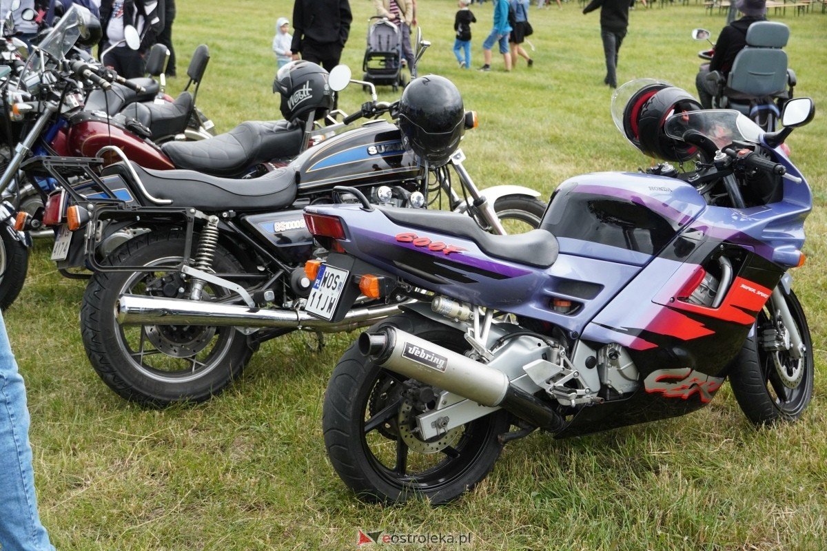 XIII zlot fanów starej motoryzacji w Rzekuniu [22.06.2024] - zdjęcie #215 - eOstroleka.pl