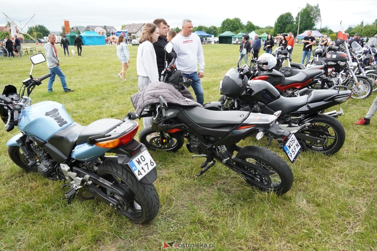 XIII zlot fanów starej motoryzacji w Rzekuniu [22.06.2024] - zdjęcie #208 - eOstroleka.pl
