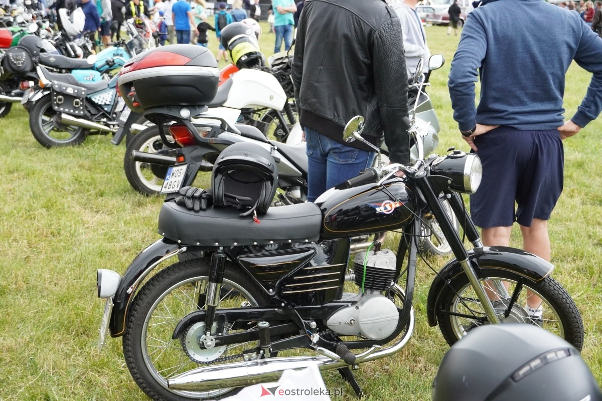 XIII zlot fanów starej motoryzacji w Rzekuniu [22.06.2024] - zdjęcie #206 - eOstroleka.pl