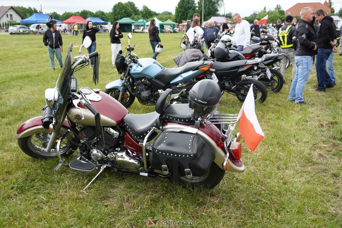 XIII zlot fanów starej motoryzacji w Rzekuniu [22.06.2024] - zdjęcie #203 - eOstroleka.pl