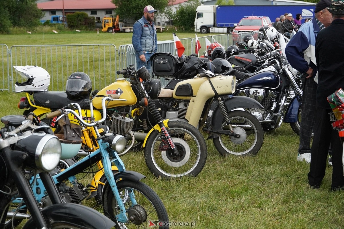 XIII zlot fanów starej motoryzacji w Rzekuniu [22.06.2024] - zdjęcie #195 - eOstroleka.pl