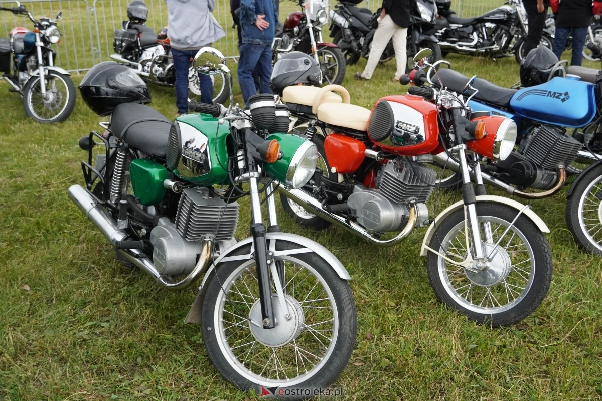 XIII zlot fanów starej motoryzacji w Rzekuniu [22.06.2024] - zdjęcie #185 - eOstroleka.pl