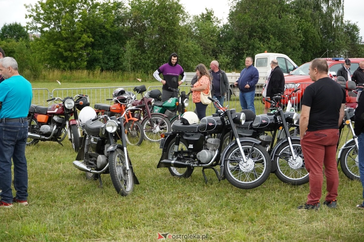 XIII zlot fanów starej motoryzacji w Rzekuniu [22.06.2024] - zdjęcie #179 - eOstroleka.pl