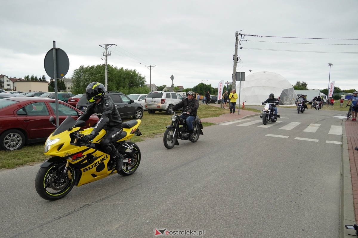 XIII zlot fanów starej motoryzacji w Rzekuniu [22.06.2024] - zdjęcie #81 - eOstroleka.pl