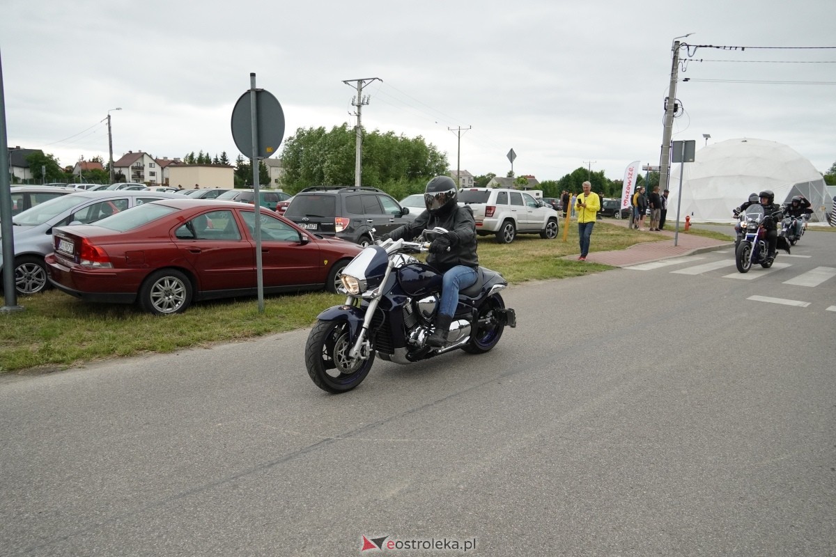 XIII zlot fanów starej motoryzacji w Rzekuniu [22.06.2024] - zdjęcie #79 - eOstroleka.pl