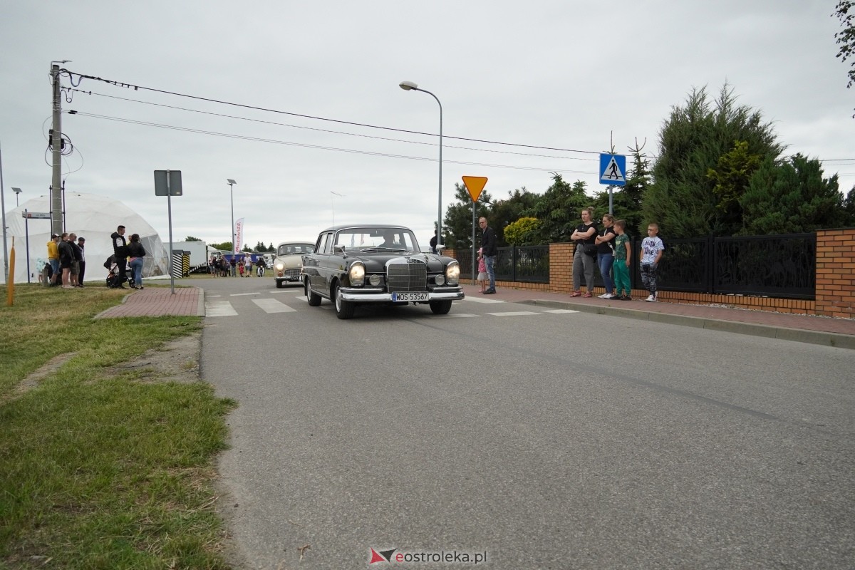 XIII zlot fanów starej motoryzacji w Rzekuniu [22.06.2024] - zdjęcie #35 - eOstroleka.pl