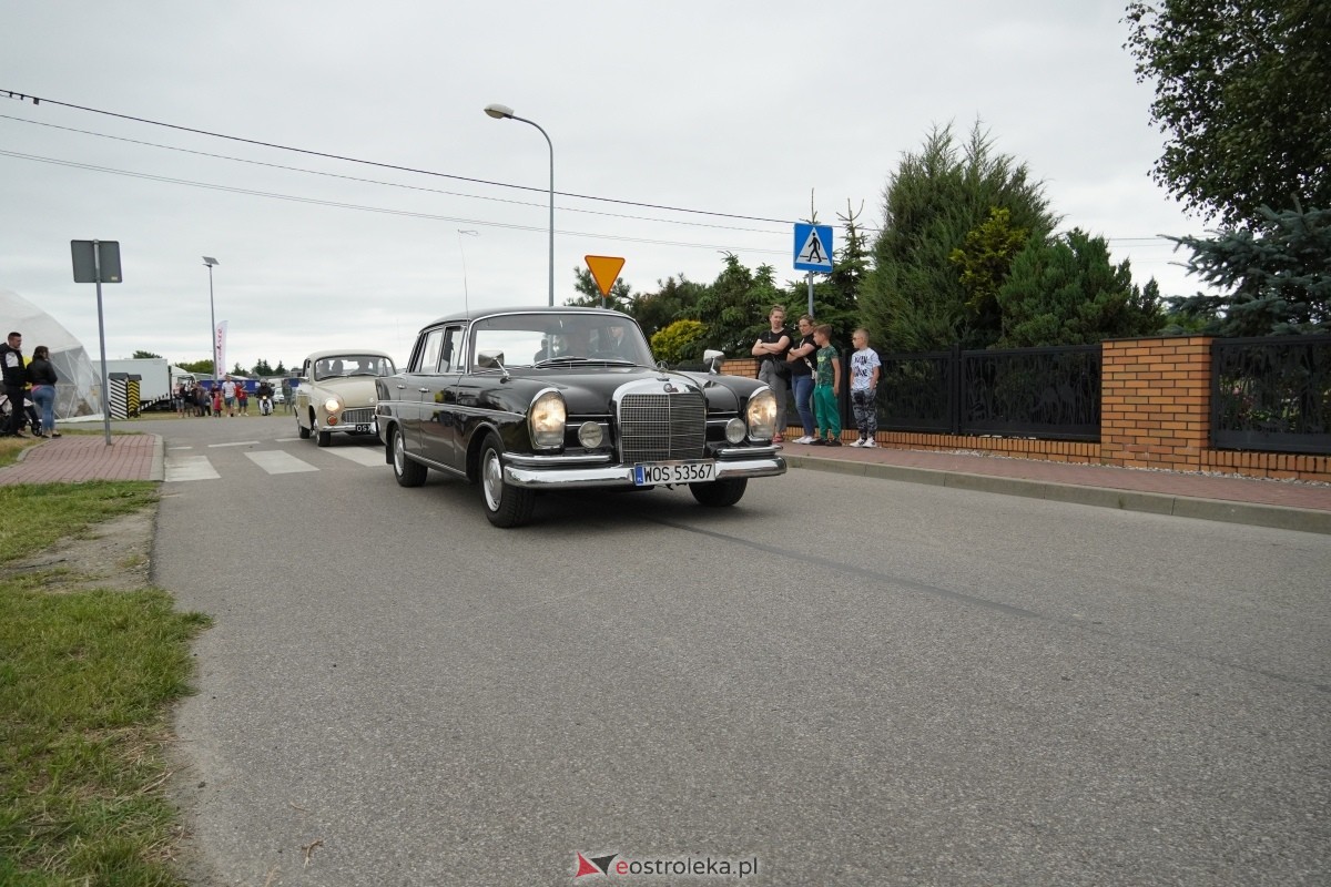 XIII zlot fanów starej motoryzacji w Rzekuniu [22.06.2024] - zdjęcie #33 - eOstroleka.pl
