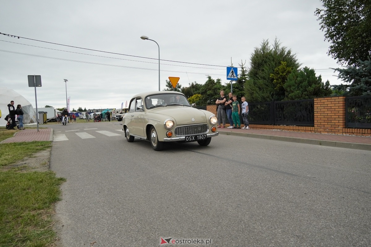 XIII zlot fanów starej motoryzacji w Rzekuniu [22.06.2024] - zdjęcie #31 - eOstroleka.pl