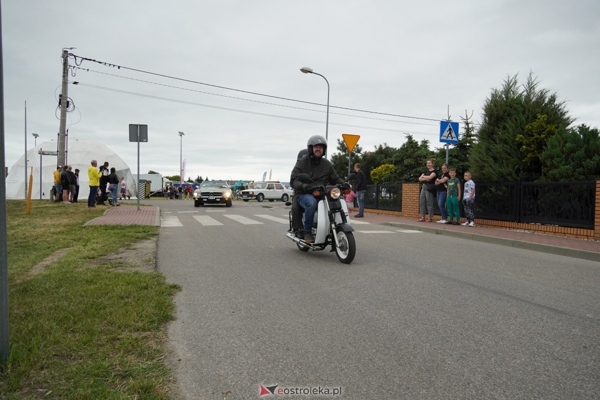 XIII zlot fanów starej motoryzacji w Rzekuniu [22.06.2024] - zdjęcie #27 - eOstroleka.pl