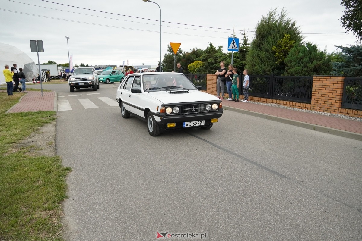 XIII zlot fanów starej motoryzacji w Rzekuniu [22.06.2024] - zdjęcie #15 - eOstroleka.pl