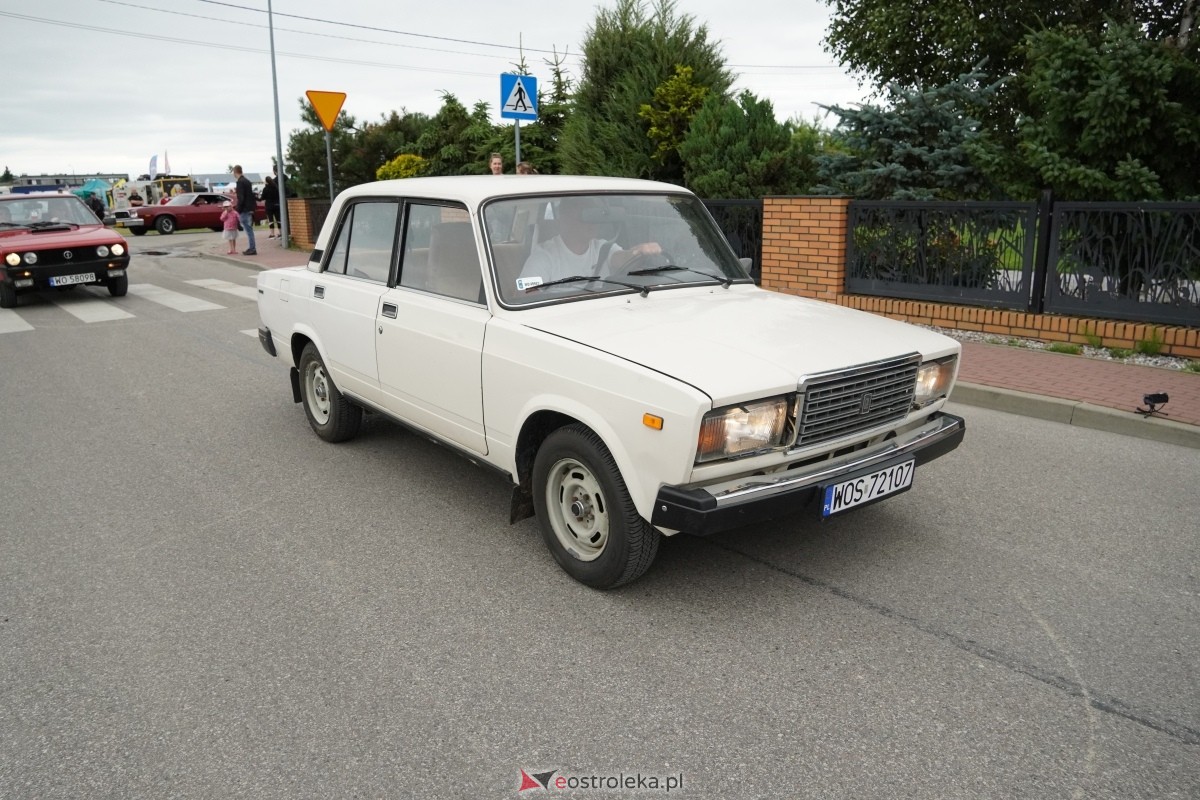 XIII zlot fanów starej motoryzacji w Rzekuniu [22.06.2024] - zdjęcie #30 - eOstroleka.pl
