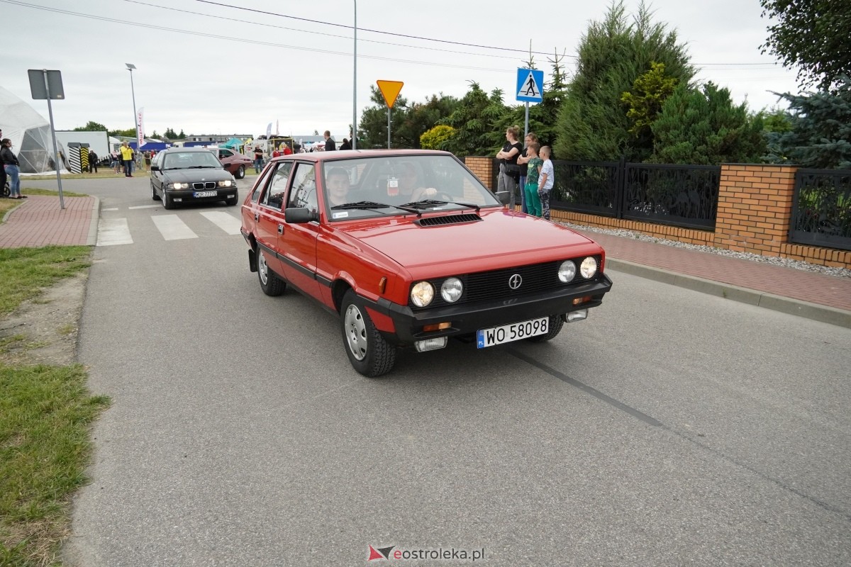 XIII zlot fanów starej motoryzacji w Rzekuniu [22.06.2024] - zdjęcie #28 - eOstroleka.pl