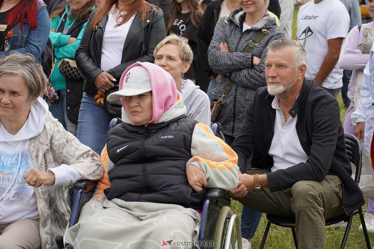 Kabaret Pod Wyrwigroszem. Rzekuń wita lato 2024  - zdjęcie #96 - eOstroleka.pl