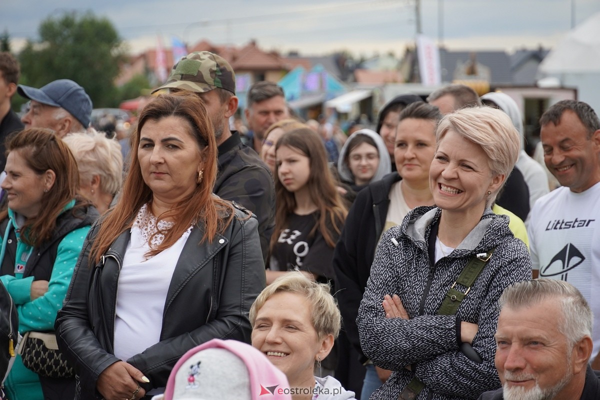 Kabaret Pod Wyrwigroszem. Rzekuń wita lato 2024  - zdjęcie #95 - eOstroleka.pl