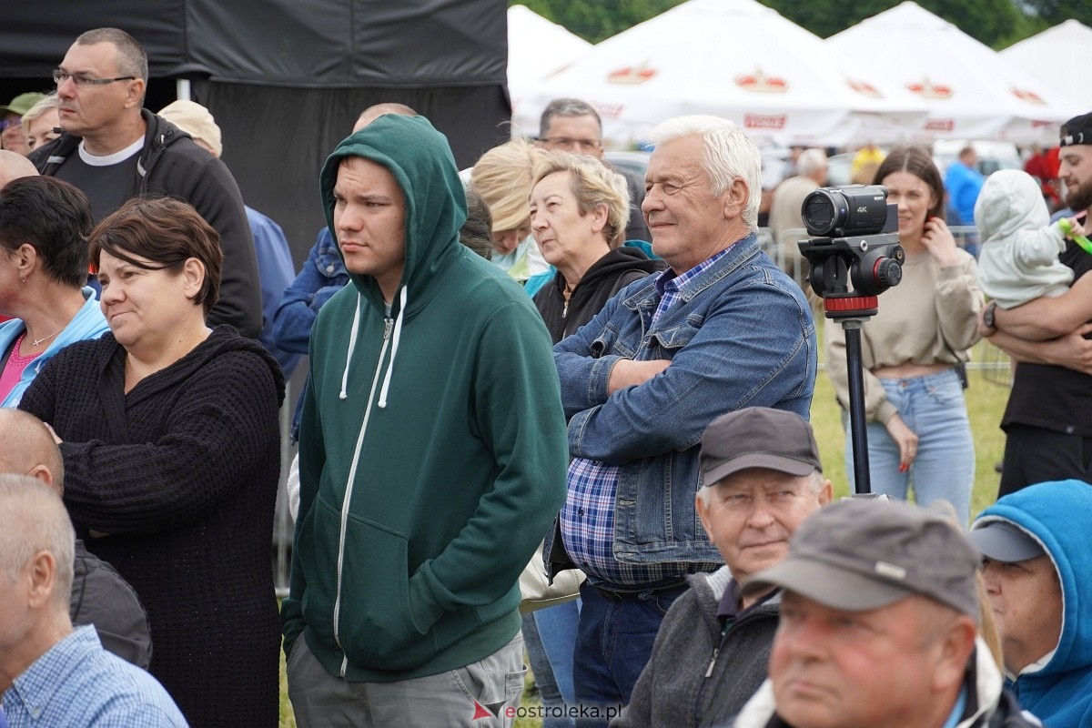 Kabaret Pod Wyrwigroszem. Rzekuń wita lato 2024  - zdjęcie #91 - eOstroleka.pl