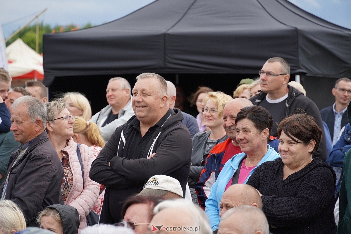 Kabaret Pod Wyrwigroszem. Rzekuń wita lato 2024  - zdjęcie #89 - eOstroleka.pl