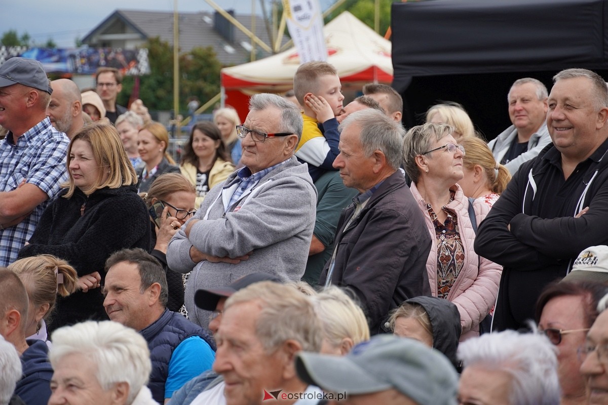 Kabaret Pod Wyrwigroszem. Rzekuń wita lato 2024  - zdjęcie #88 - eOstroleka.pl