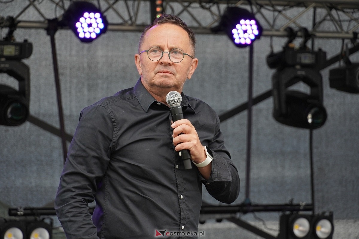 Kabaret Pod Wyrwigroszem. Rzekuń wita lato 2024  - zdjęcie #77 - eOstroleka.pl