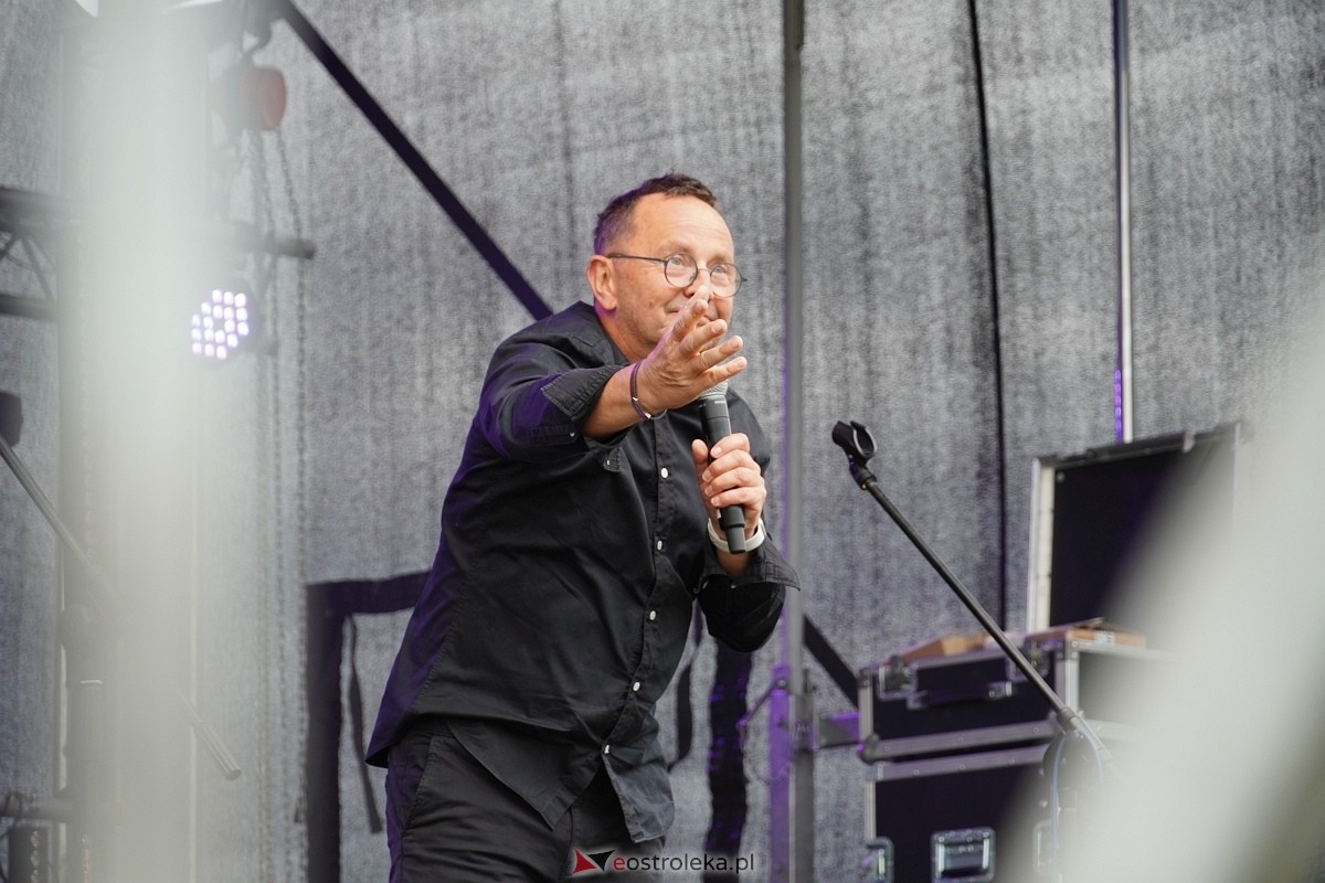 Kabaret Pod Wyrwigroszem. Rzekuń wita lato 2024  - zdjęcie #70 - eOstroleka.pl