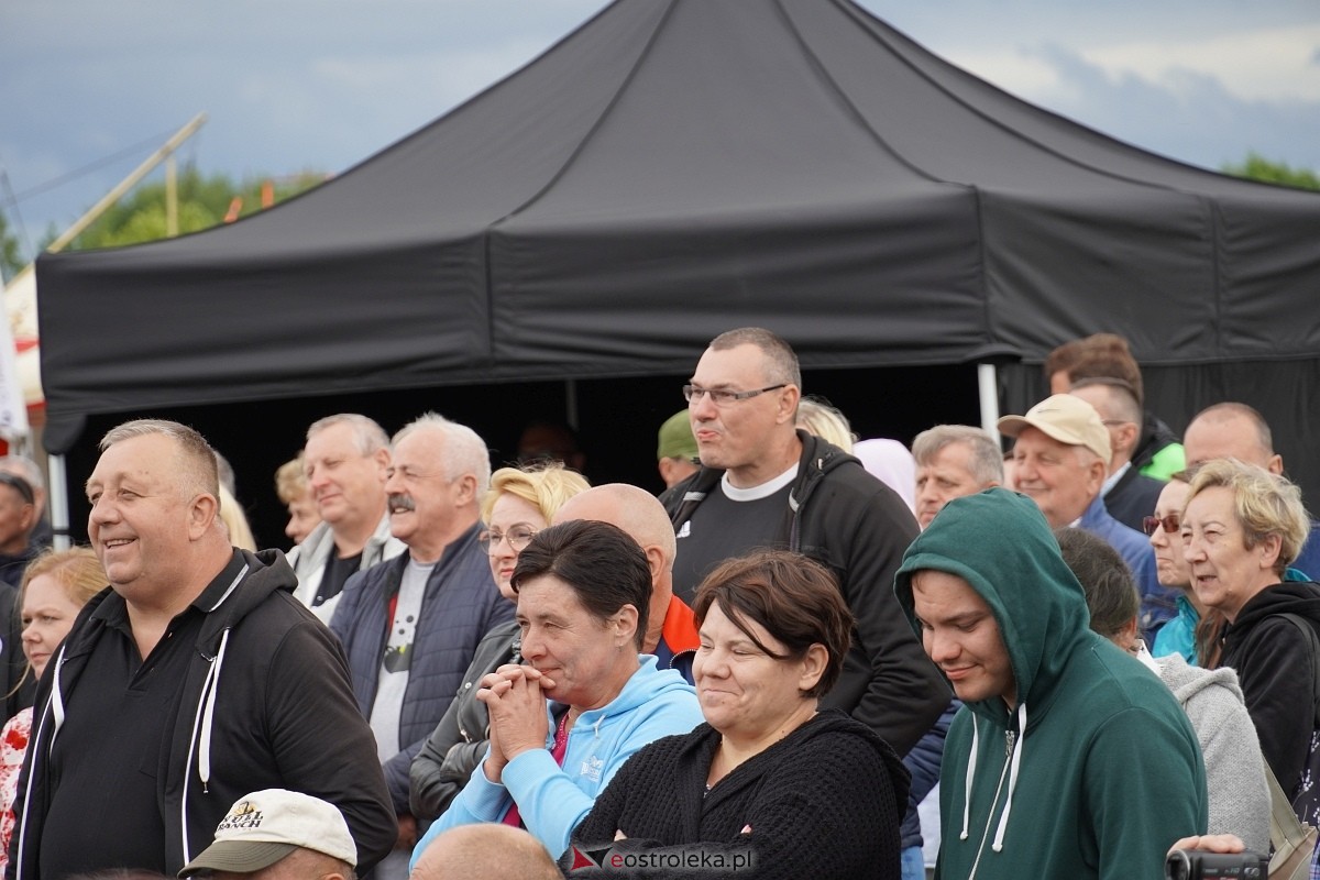 Kabaret Pod Wyrwigroszem. Rzekuń wita lato 2024  - zdjęcie #59 - eOstroleka.pl